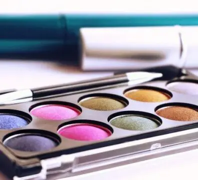 How To Clean Eyeshadow Palette